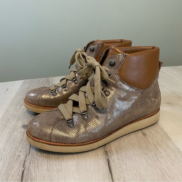 Bionica Womens Natick Two Tone Shimmer Lace Up Hiker Boot Taupe/Whiskey, Sz 10 - Picture 2 of 10
